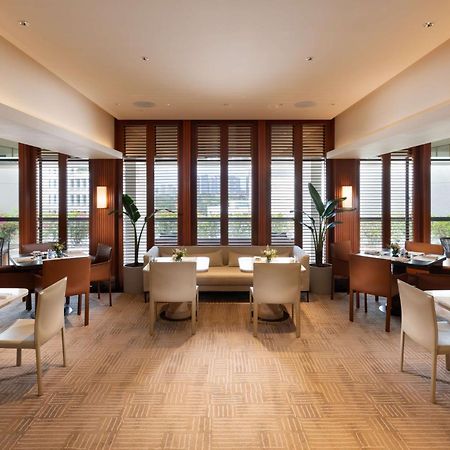 Conrad Singapore Orchard Exterior foto
